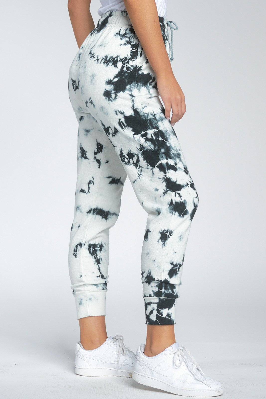 FTT2092_B-TD_00493_1067x